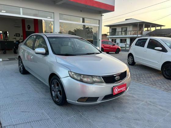KIA CERATO 1.6 SX2 16V GASOLINA 4P AUTOMÁTICO